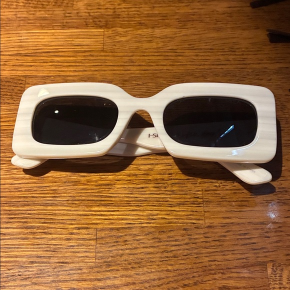 Free People White Rectangular Sunglasses - Picture 1 of 6